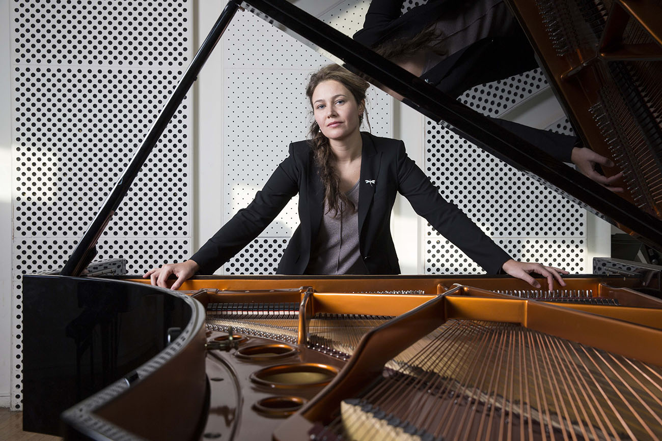Meet the Artist – Olga Jegunova, pianist.